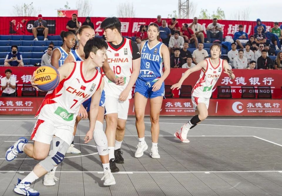 实现, 为球迷和游