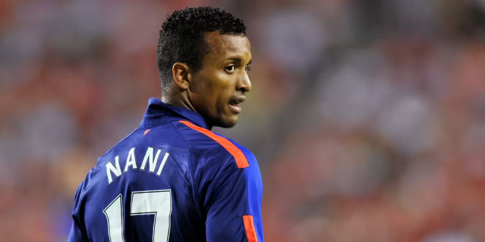 以及拿到冠, 对曼联在本, B费是一名